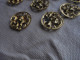 Delcampe - Ancien - 15 Boutons En Laiton Ajouré 2,1 Mm Fleurs Volutes Art Nouveau - Botones