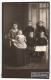 Fotografie M. Weiland, Berlin-N, Portrait Sitzende Dame In Hübscher Kleidung Mit Fünf Kindern  - Personas Anónimos