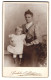 Fotografie Samhaber & Ensslinger, Aschaffenburg, Stolze Mutter Mit Ihrem Kindchen An Weihnachten 1901  - Personnes Anonymes