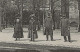 18 BOURGES N°204 Cathédrale Côté Sud VOIR ZOOM Militaires En Tenue Et Belles Dames VOIR DOS - Bourges