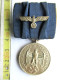 La B -Médaille Montée à La Cour, 4 Ans De Service Dans La Wehrmacht - Court Mounted Medal, 4 Jaar Dienst In De Wehrmacht - Allemagne