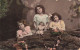 FANTAISIES - Enfant - Trois Petites Filles - Fleurs - Colorisé - Poupée- Carte Postale Ancienne - Other & Unclassified