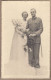 CARTE PHOTO MILITARIA - TB PLAN COUPLE Mariage Dont MILITAIRE Avec Képi Et Sabre ARME ? - Régiments