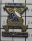 1618c Pin's Pins / Beau Et Rare / POMPIERS / FANFARE DES SAPEURS POMPIERS DE SAINT-CALAIS-BOULES - Pompieri