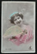 CPA -  Portrait Jeune Femme Eventail - Donne