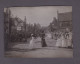 Photo Originale Vintage Snapshot Guerre 14-18 Quaedypre Nord Fete Ceremonie Sur La Place Militaires Dans Le Public - Places