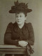 Photo CDV Laporte à Mourmelon Le Grand  Albertine Portalis (1872-1902) Portant Un Grand Chapeau CA 1890-95 - L679A - Anciennes (Av. 1900)