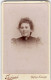 Photo CDV D'une Jeune Fille élégante Posant Dans Un Studio Photo A Chateau-Thierry   Avant 1900 - Alte (vor 1900)