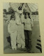 Two Girls With The Berlin White Bear - Personas Anónimos