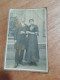 561 // PHOTO ANCIENNE CARTONNEE 11 X 7 CMS / COUPLE - Personnes Anonymes