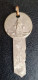 Pendentif Médaille Religieuse En Forme De Clé Milieu XXe "Notre-Dame Du Cap (Canada)" Religious Medal - Godsdienst & Esoterisme