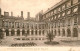 73522804 Richmond_upon_Thames Fountain Court Hampton Court Palace - Autres & Non Classés