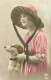 Portrait  Femme Chapeau Chien Q 2553 - Women