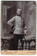 Fotografie Brenner Testverek, Szegeden, Kölcsey Utcza 8 Szam, K.u.k. Soldat In Uniform Mit Orden Und Säbel, 1.WK  - War, Military