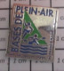 3417 Pin's Pins / Beau Et Rare / SPORTS / CANOE ESCALADE BASES DE PLEIN AIR PARC NATUREL REGIONAL NORMANDIE MAINE - Canoa