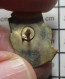 1618A Pin's Pins / Beau Et Rare / VILLES / BLASON JAUNE ET BLEU VILLE A IDENTIFIER - Städte