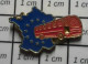 3417 Pin's Pins / Beau Et Rare / TRANSPORTS / FRANCE HEXAGONE BLEU AUTOCAR ROUGE - Transports