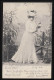 Frauen Foto AK Dame In Langem Kleid Am Feldrand Mit Blumen ZERBST 6.12.1902 - Moda