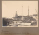 2 PHOTOS ORIGINALES " CONCARNEAU Bateaux Sous La Ville Close Et Vieux Bâtiments " Fin Des Années 1920 _ PHOT095A ET B - Lugares