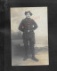 MILITARIA CARTE PHOTO MILITAIRE SOLDAT DU 24e AVEC BAÎONNETTE PHOTOARNAULT LE TRÉPORT LE BONJOUR DE VILLEFRANCHE  : - Personnages