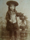 Photo Cdv Lund Hansen, Copenhague - Xavier Lacombe De La Tour à 3 Ans (fis D'ernest) En Costume De Breton Vers 1891 L679 - Ancianas (antes De 1900)