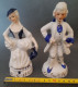 Delcampe - 2 Figurines En Porcelaine Vitrifiée Blanche Et Bleue Avec Dorure, Style Victorien. Personnages Indépendants. Femme Avec - Altri & Non Classificati