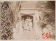Photo Originale CHINE CHINA 1905 Famille De Pongerville Devant Leur Maison - Asie