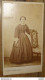 Cdv Femme Bourgeoise, Phot Etienne A PARIS ............. E1-195 - Persone Identificate