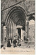 AL21 -(15)  MAURIAC - PORTAIL DE LA BASILIQUE MINEURE  -  GROUPE DE VILLAGEOIS  -  2 SCANS  . - Mauriac