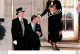LE PRINCE CHARLES ET CAMILLA SORTIE DU RITZ DE LONDRES 1999 PHOTO DE PRESSE AGENCE ANGELI  27X18CM - Personalità