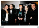 JOHNNY HALLYDAY ET LAETICIA ET PRINCE DE SAVOIE 03/2004 SALONS ROGER VIVIER PHOTO AGENCE ANGELI 30X21CM R1 - Célébrités