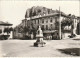 ALnw -(04) LES MEES - PLACE DE LA REPUBLIQUE - LES PENITENTS - ANIMATION - CAFE - POMPES SHELL - 2 SCANS - Andere & Zonder Classificatie