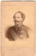 Photo CDV D'un Officier Francais Décorer Posant Dans Un Studio Photo A Paris - Oud (voor 1900)