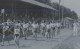 92 CLICHY - PLAQUE DE VERRE Ancienne (1943) - Stade, Gymnastique, Sport, DÉFILÉ DEVANT LES TRIBUNES, équipe à Identifier - Clichy