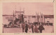 DE 8 -(35) SAINT MALO  -  LA CALE DE DINAN  - " VEDETTES VERTES "  - PASSAGERS POUR LE DEPART  -  PROMENEURS   - 2 SCANS - Saint Malo