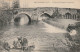 DE 9 -(35) ANTRAIN - LE PONT ET LE DEVERSOIR DU COUESNON   -  LAVANDIERE ET ENFANTS  -  2 SCANS - Other & Unclassified