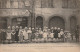 FI 18 -(57) PETITES LORRAINES EN COSTUME ATTENDANT L'ARRIVEE DES TROUPES FRANCAISES A METZ EN 1918 - COMMERCE MEYER - Metz