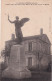 EP 28-(33) VILLENAVE D'ORNON - LE MONUMENT AUX MORTS DE LA GUERRE 1914/1918  , DEVANT LA MAIRIE - Otros & Sin Clasificación