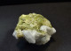 Titanite With Epidote On Albite ( 4 X 3 X 3 Cm ) Capelinha - Minas Gerais - Brazil - Mineralien