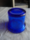 Delcampe - Vintage - Petit Pot En Verre Bleu - Verre & Cristal