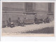 PARIS - Groupe De Dormeurs Dans Le Jardin Du Louvre - Très Bon état - Paris (01)