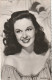 HO Nw (1) SUSAN HAYWARD  , PORTRAIT DE L' ARTISTE - CARTE PUBLICITAIRE " CARBOPLANE " - 2 SCANS - Actores