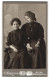 Fotografie J. Beckmann, Alzey, Weinrufstrasse, Portrait Zwei Junge Damen In Hübscher Kleidung  - Anonyme Personen