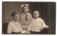 Fotografie Fr. Struckmeyer, Göttingen, Wendenstr. 5a, Portrait Mutter Mit Kindern Im Kleid Und Anzug  - Anonyme Personen