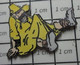 911D Pin's Pins / Beau Et Rare / THEME : BD BANDE DESSINEE / PERSONNAGE MOEBIUS BANDARD FOU EN GRANDE FORME Par SAGGAY - Comics