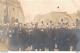 CARTE PHOTO NON IDENTIFIEE REPRESENTANT DES SOLDATS DE LA GARDE REPUBLICAINE LORS D'UNE REMISE DE DECORATION - Zu Identifizieren