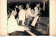 VIET NAM TONKIN INDOCHINE PHOTO TAILLE CPA UN PIANISTE ET DES JEUNES GENS LORS D'UNE SOIREE - Anonyme Personen