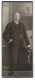 Fotografie Gustav Gock, Hohenwestedt I. H., Junger Mann Mit Mittelscheitel Und Anzug In Lässiger Pose  - Personnes Anonymes