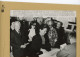 Photo De Presse   GASTON DEFERRE  Et SON EPOUSE EDMONDE CHARLES ROUX  Votent à MARSEILLE  1974 - Personnes Identifiées