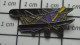 3617 Pin's Pins / Beau Et Rare / AVIATION / BIPLAN VIOLET A HELICE JAUNE - Aerei